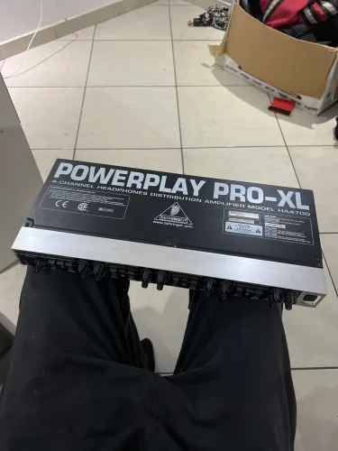 Behringer powerplay pro-xl ha4700