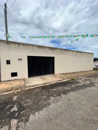 Térrea para aluguel possui 100 metros quadrados com 3 quartos