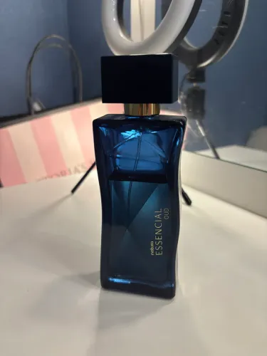 Essencial Oud Feminino da Natura