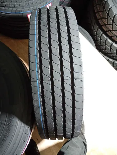 Pneus 235/75-17.5 DYNAMO MODELO LISO