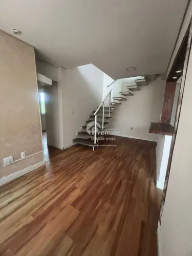 Apartamento cobertura duplex à venda com três dormitórios e uma suíte no Condomínio Spazio