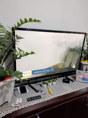Vendo 3 aparelho eletrônico funcionando