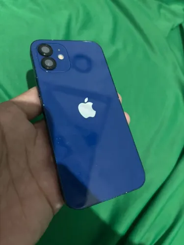 Iphone 12 conservado pra vender ligeiro 