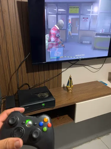 Vendo Xbox:360 original todo bom com gta 5 mais informações *10