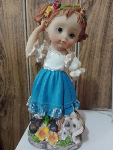 Bibelô Antigo de Resina Menina Camponesa com Cachorro - 15cm (Impecável)".