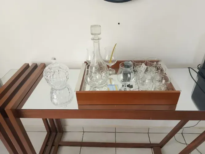 Aparador/Buffet + mesa de centro