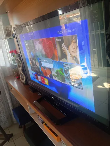 Televisão de plasma 42 semi nova