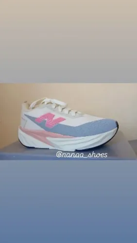 Tênis New Balance feminino 1° linha