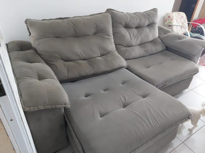 Sofá retrátil reclinavel 2.50 cm ótimo estado 800.00 não entrego  * 