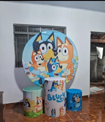 Kit festa completo da Bluey (capas, suporte para o painel e tubos de mdf).