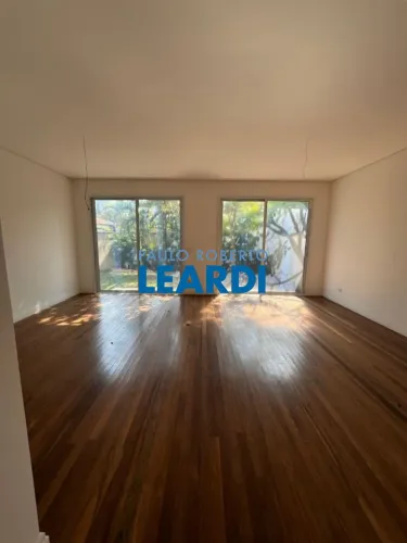 CASA EM CONDOMÍNIO - REAL PARQUE - SP