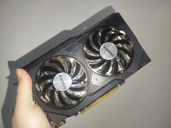 RTX 4060 Gigabyte WINDFORCE OC 8GB GDDR6