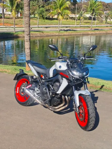YAMAHA MT-09 2020