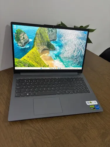 Notebook Lenovo Loq RTX 3050 i5 12450HX 32gb RAM