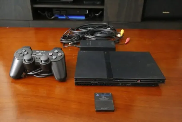 XBOX SLIM SEMI NOVO+PLAYSTATION 2 DESBLOQUEADO