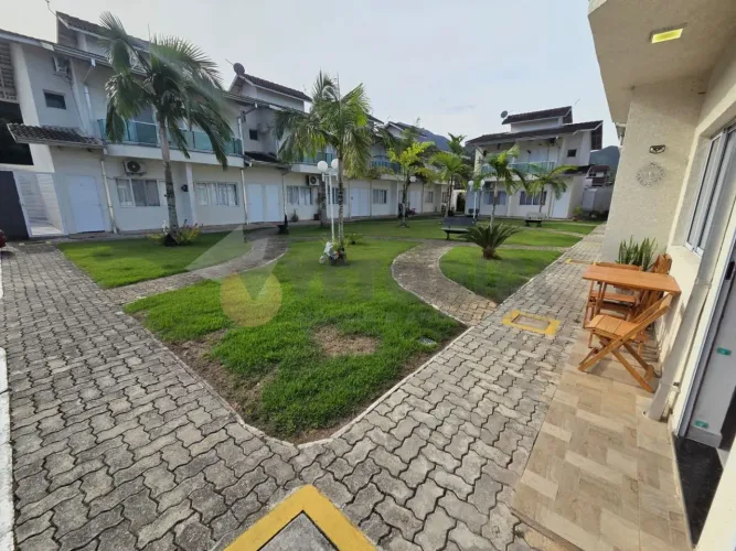 Sobrado com 2 dormitórios à venda, 89 m² por R$ 430.000,00 - Massaguaçu - Caraguatatuba/SP