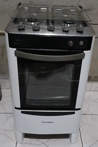 Vendo fogão 4 bocas (esmaltec)