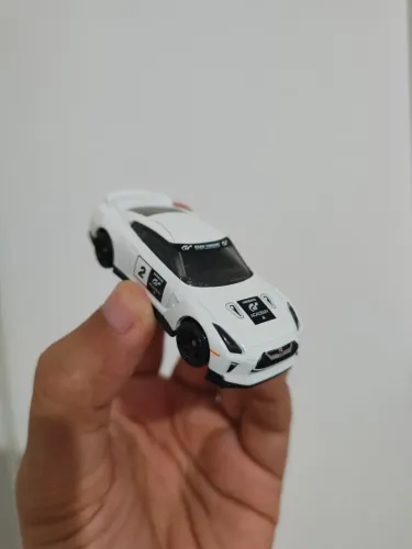 Hot Wheels Premium Pop Culture Gran Turismo 2017 Nissan GTR R35 (Loose)