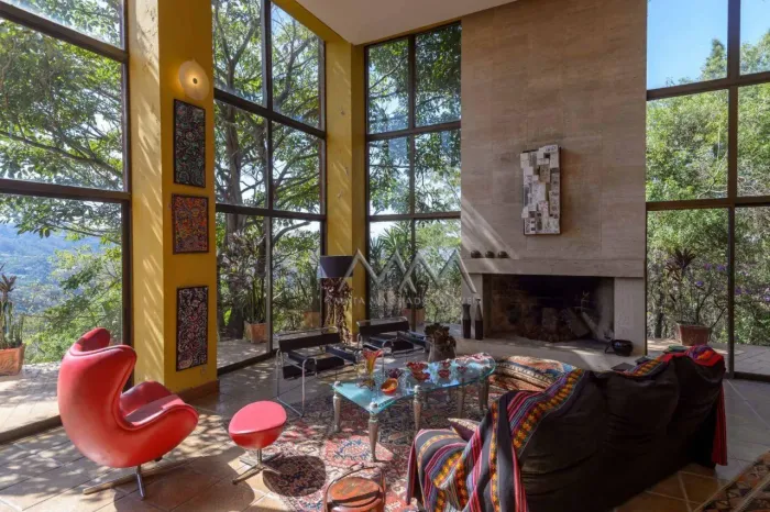 Casa à Venda no Condomínio Bosque da Ribeira com 3 Quartos 1.088m²
