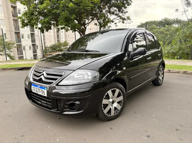 Citroen C3 GLX 1.4/ GLX Sonora 1.4 Flex 8V 5P 2012