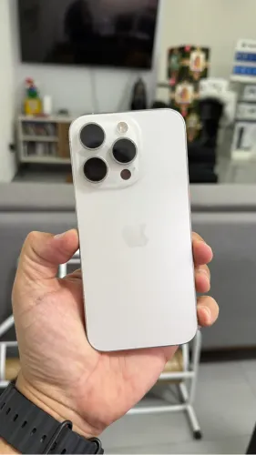 Iphone 15 Pro 128gb Usado Branco