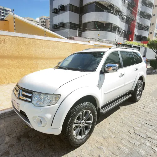 Mitsubishi Pajero Dakar HPE 3.2 4X4 T.I Dies 5P AUT 2014