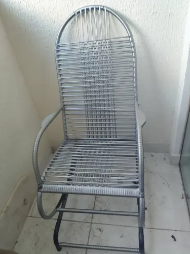 Vendo uma cadeira de balanço