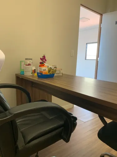 Escritório mobiliado 