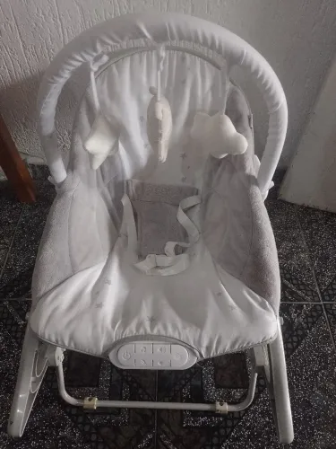Cadeirinha Vibra e Toca
