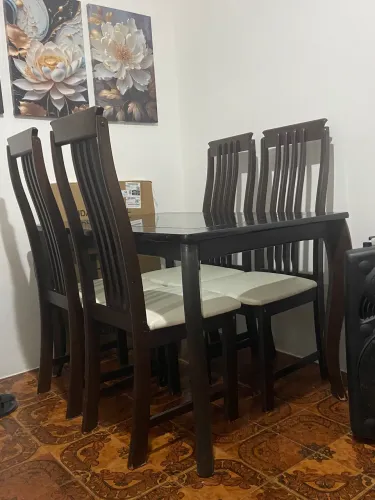MESA COM 4 CADEIRAS EM MDF