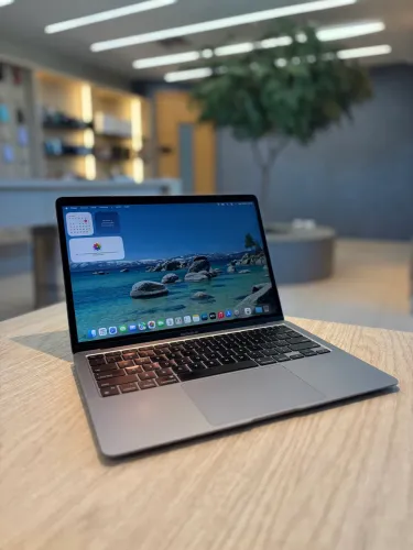 MacBook Air M1 256/8GB Cinza 13 Polegadas - Seminovo