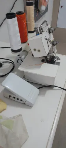 Maquina costura overlock 