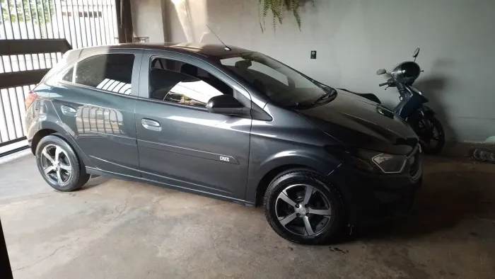 Chevrolet Onix Hatch LTZ 1.4 8V Flex Aut. 4P 2019
