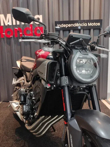 CB 650R E-CLUTCH 2026
