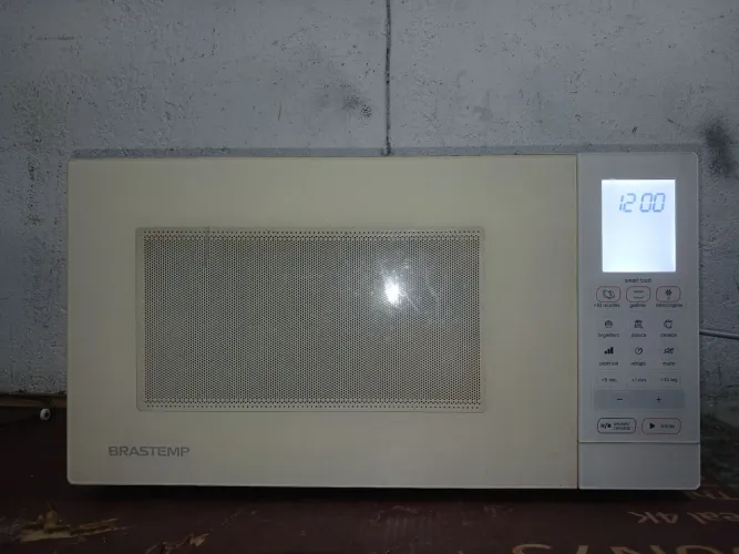 Microondas Brastemp 220v-32L c/Grill e garantia