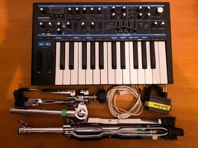 NOVATION BASS STATION