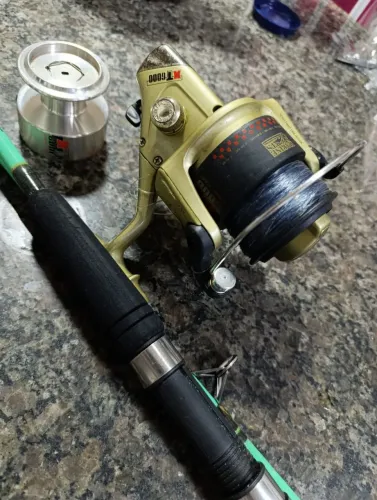 Kit de Pesca - Vara ATC Black 240 + Molinete XT6000 - Vara de pesca e molinete