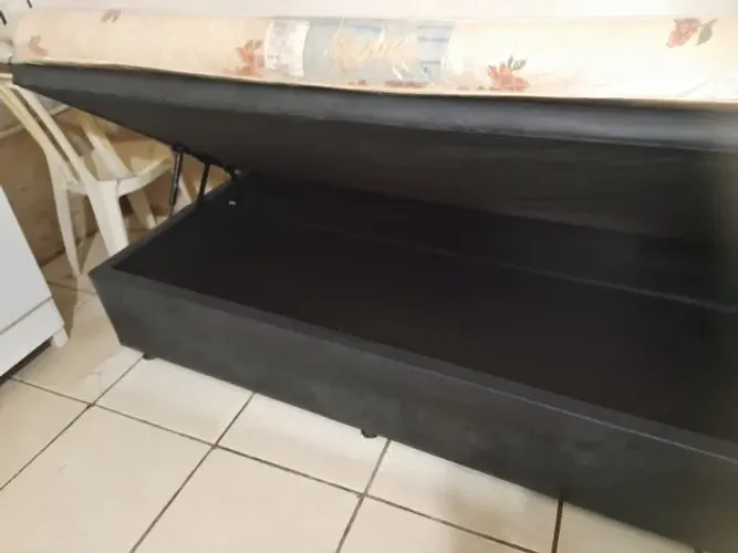 Cama Baú de Solteiro Semi Nova