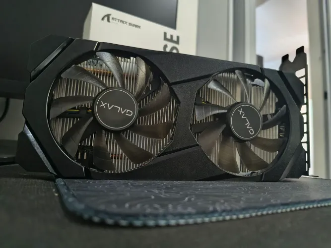 Placa de vídeo GTX 1660 Super Galax + Mouse Attack shark x11 Novo (vermelho ou branco )