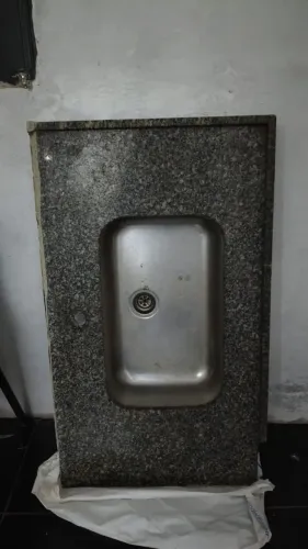 PIA DE GRANITO CUBA GRANDE 