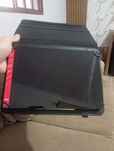 Tablet TCL 11pol. 128gb 4ram <br>2 meses de uso novo <br>R$1.000