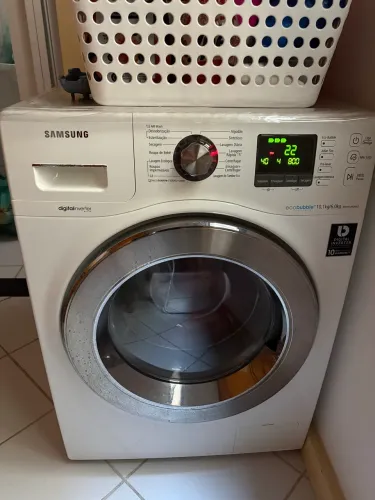 Lava e Seca Samsung EcoBubble 10,1kg Inverter - Usada - Com Erro tE