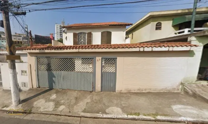 Alugo - Casa comercial.