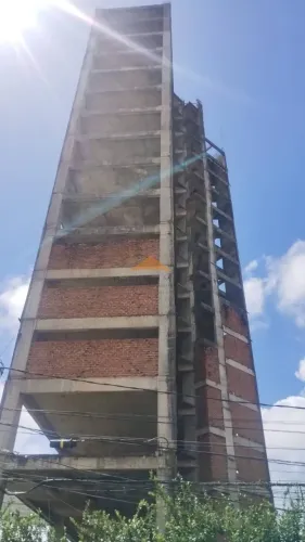 VENDO TERRENO NO CENTRO DA CIDADE Edf Residencial Av Agamenon Magalhães ESPINHEIRO BOA VIS