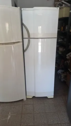 Vende geladeira dúplex dako