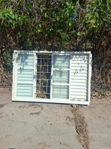 4 janelas de ferro usadas e bem conservadas