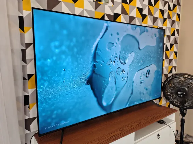 TV SMART 65 POL 4K BORDA ULTRAFINA COMANDO DE VOZ NA CAIXA