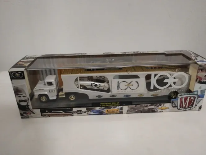 Miniatura antiga caminhão cegonha M2 1/64 Chevrolet Viking Impala 1958