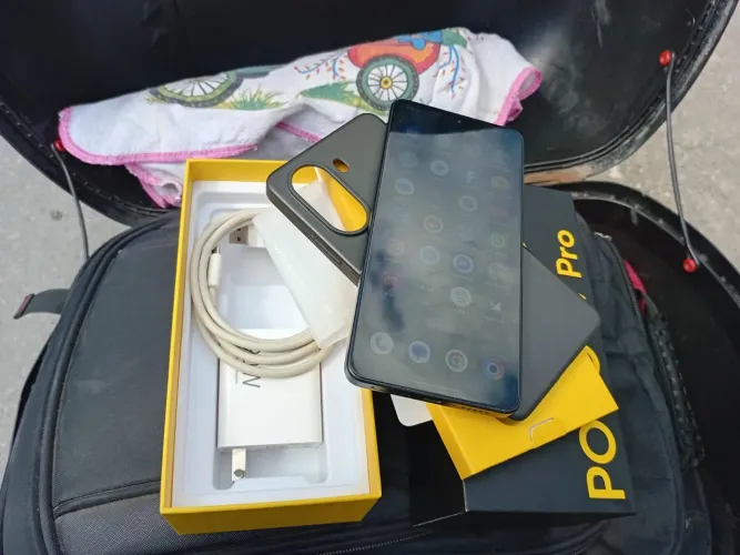 POCO X7 PRO 256g ( TROCO EM IPHONE 14 OU 13 )
