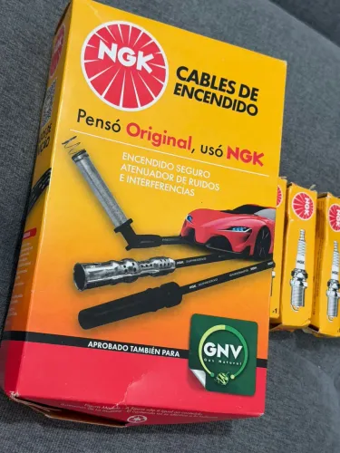 Cabos de ignição e velas originais NGK